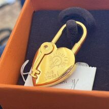 NIB Hermes 18kt Gold Plate 2004 Annee De La Fantaisie Heart Cadena Handb... - $1,199.99