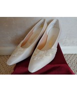 White Satin Bridal Wedding Dyable Shoes Size 8AA. (#1600) - £25.94 GBP