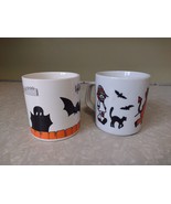 Two 1980s Vintage HALLOWEEN MUG MUGS Cat Devil Bat Scary Ghosts Scarecro... - $18.69