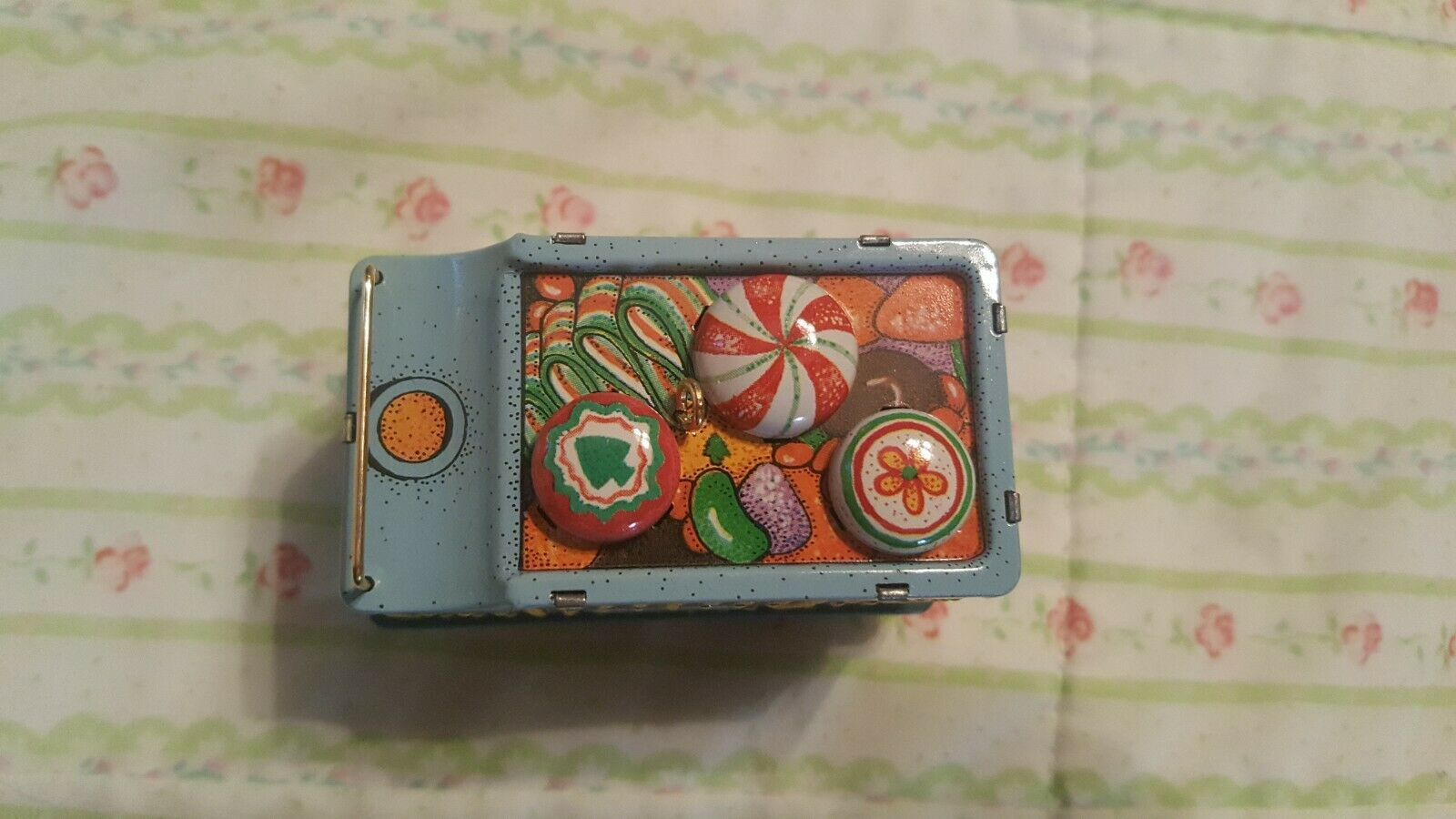 1995 Hallmark Candy Christmas Train Ornament - $4.94