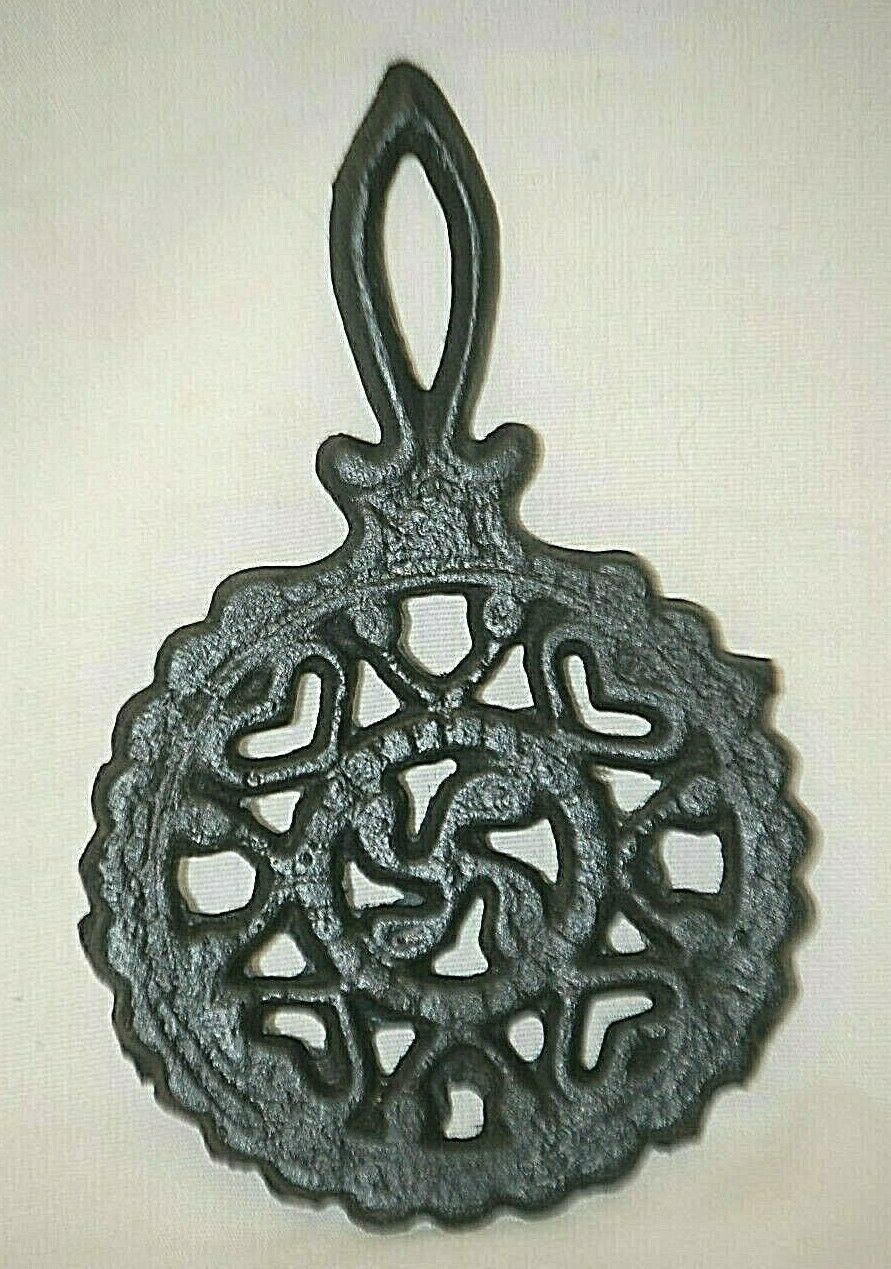 Lego Miniature Cast Iron Propeller Trivet Mini Table Kitchen Wall Art - $9.89