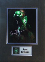 Ryan Reynolds Signed Matted Photo - Green Lantern - 12&quot;x 16&quot; w/coa - £151.07 GBP