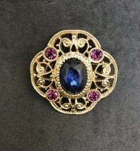 Victorian Revival Brooch Gold Tone Blue Oval Faceted Glass Center, Purple Rhine - £19.86 GBP