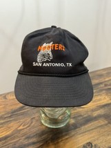 Vintage Hooters Hat Cap Snapback San Antonio, TX Texas Black Restaurant Owl Logo - £22.15 GBP