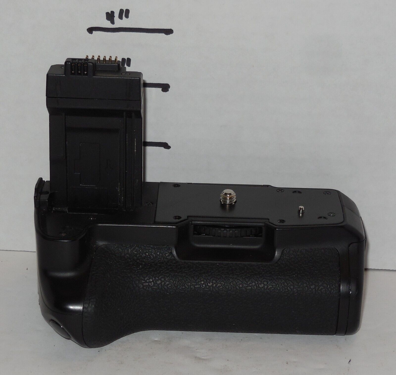 Bower XBGC1000D Power Grip for Canon LP-E5 DSLR Rebel EOS XSi 450D 500D 1000D - $49.01