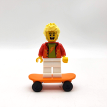 LEGO CITY 1325 Town Stuntz Announcer Dynamo Doug Blonde Hair Skateboard Flames - £6.29 GBP