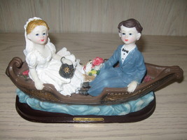 Figurine Boat with Wedding Couple Girl &amp; Boy on Water Wood Base Huda Italy 1970 - £14.26 GBP