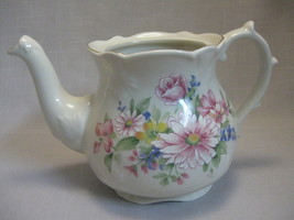 Tea Pot  Pink Blue Flowers Gold Decor Emboss Leaves Kensington Made In England - £10.31 GBP