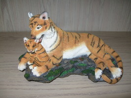 Bengal Tiger Mother With Cub Resin Figurine Statue Westland Giftware  - $12.95