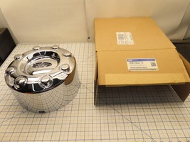 Ford HC3Z-1130-AC Center Cap Hub Cap Chrome Dually Rear - €112,37 EUR