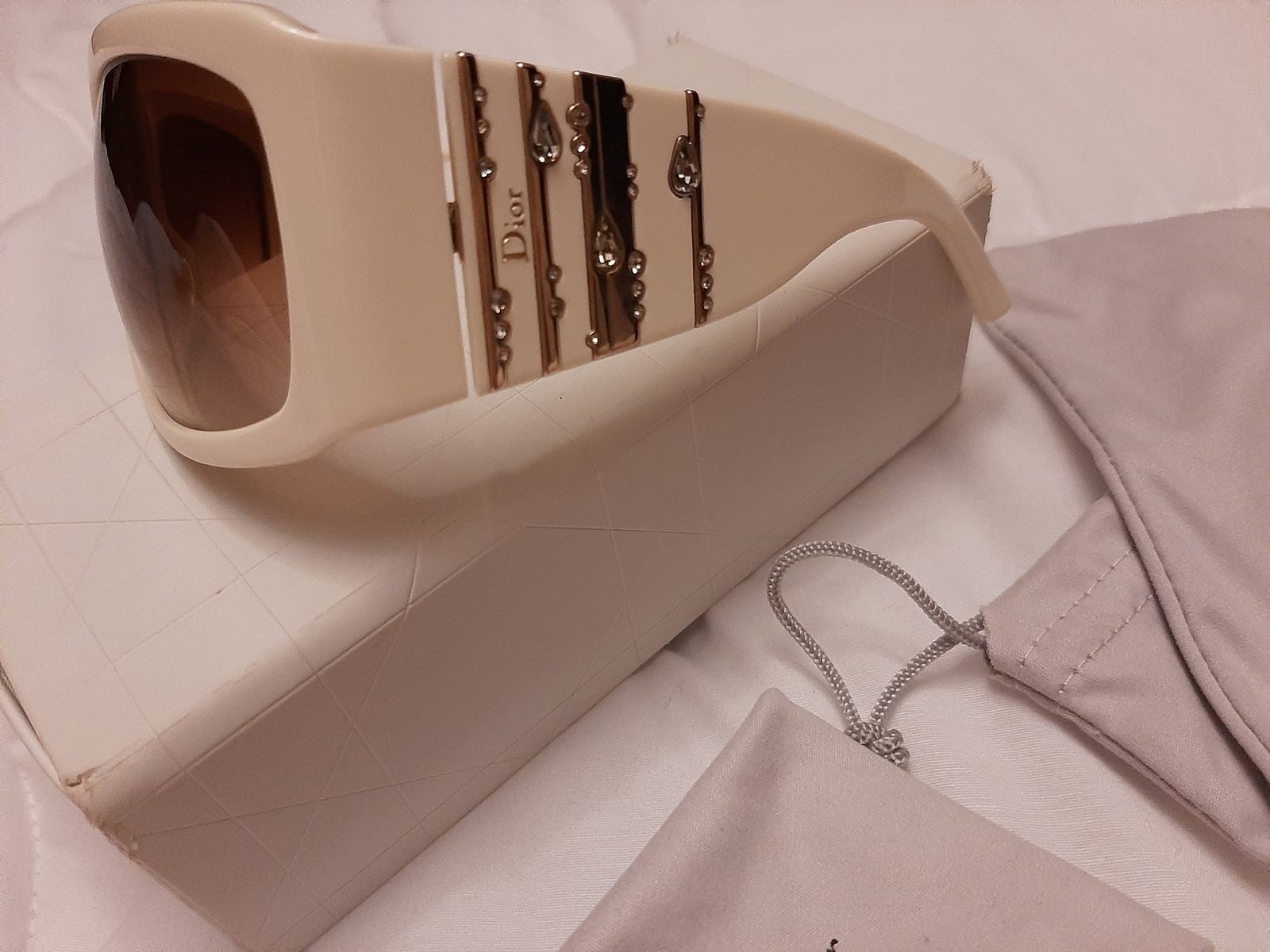 New Authentic dior off white rain Model and 50 similar items