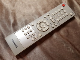 Samsung DVD Player Remote Control 00237B - $10.00