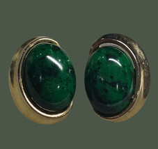 Vintage Green Stone Gold Tone Earrings - £27.97 GBP