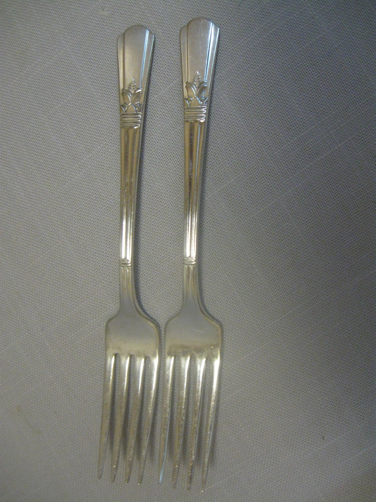 International Silver Co Qty 2 Court Dinner Forks Discontinue Actual 1939 - £7.82 GBP