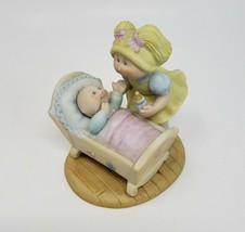 VINTAGE 1984 CABBAGE PATCH KIDS PORCELAIN FIGURINE BABY + GIRL GETTING A... - £26.14 GBP