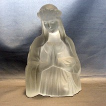 Frosted/Satin Crystal/Glass Madonna With Praying Hands Figurine - £17.17 GBP