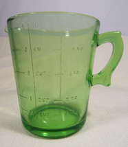 Vintage Depression Era Green Uranium Vaseline Glass 1 Qt Measuring Cup Pitcher - £78.55 GBP