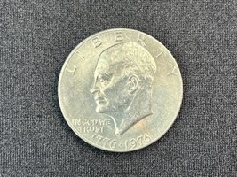 1776-1976 Eisenhower Liberty Bell Moon One Dollar US Bicentennial Coin - £164.39 GBP