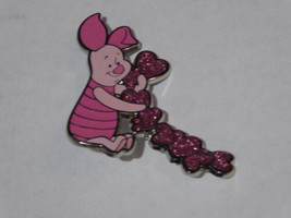Disney Trading Brooches 154136 DLP - Piglet - Winnie the Bear - Valentine-
sh... - $28.03