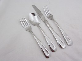 CHOICE PIECE Oneida Stainless Flatware Sand Dune pattern MINTY condition - £2.10 GBP+