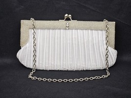 Vintage Satin Evening Bag Silver Pleated Beaded Rhinestone Top Clasp Wrist Chain - £43.35 GBP