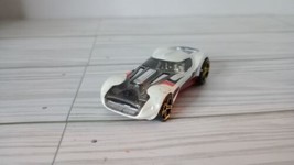 Hot Wheels 2009 HW40 Pearl White Red Black HW Designs Series Malaysia - £1.82 GBP