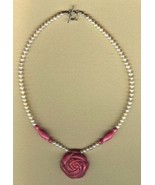 Fresh Water Pearl and Rhonodite Rose Flower Pendant Necklace - €34,74 EUR