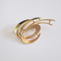 Coro Goldtone Brooch Shiny And Brushed Metal Loops Swirls Abstract Signed Pin - £25.50 GBP