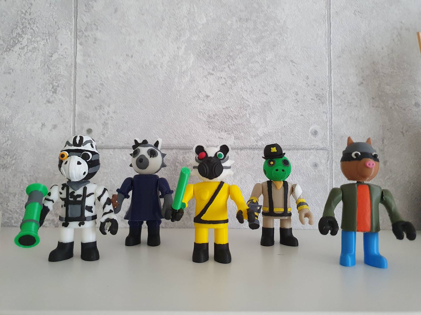 Laura, Alt badgy, Tobi, Pony thief, Delta fullbody figures