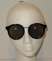 Maui Jim Round Sunglasses Black Frame w/ Case &amp; cleaning cloth - $24.70