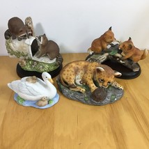 Lot of 4 Vintage Homco Porcelain, Swans, Racoons, Foxes, and Cub with Turtle - £51.94 GBP
