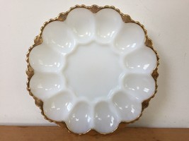 Vtg Anchor Hocking Milk Glass Deviled Egg Oyster Dish Serving Plate 22 Kt Gold - £44.84 GBP