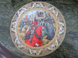 WEDGWOOD COLLECTOR PLATE &quot;THE KNIGHTS OF THE ROUND TABLE&quot; SIGNED RICHARD... - $54.45