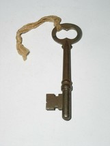 Skelton Key Vintage Key Number 2 - $240.15 MXN