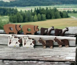 VINTAGE 8 Wooden Napkin Rings Rustic Farm Animals 3&quot; hand painted Cat, pig,horse - £21.29 GBP