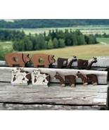 VINTAGE 8 Wooden Napkin Rings Rustic Farm Animals 3&quot; hand painted Cat, p... - £21.11 GBP
