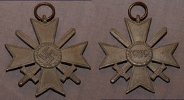 Authentic German 3rd Reich War MERiT Kreigsverdienste Medal with SWORDS - $1,446.58 MXN