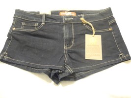 Women Shorts Junior Size 5 Zecchino Jean  - $13.98