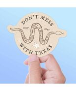 Don&#39;t Mess with Texas Rattlesnake Sticker - $72.64 MXN