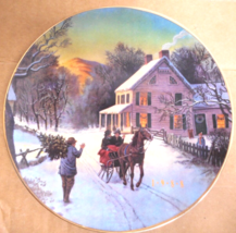 1988 Avon Christmas Plate &quot;Home For The Holidays&quot; trimmed 22Kt Gold 8&quot; - £11.18 GBP