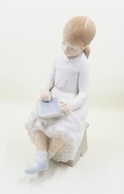 NAO by Lladro Porcelain School Girl With Slate Figurine 117 Spain - £39.95 GBP