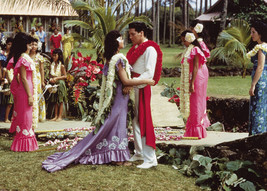 Blue Hawaii wedding scene Joan Blackman Elvis Presley 5x7 inch photograph - £5.49 GBP