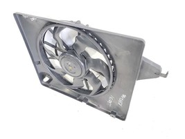 Fan Assembly Radiator Minor Crack See Pics OEM 2010 2011 2012 Hyundai Sa... - $58.79