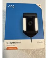Ring Spotlight Cam Plus Outdoor/Indoor 1080p Plug-In Surveillance Camera - $2,140.81 MXN