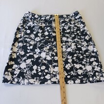 Tape Measure D2ABMF93T Women’s Black/White Floral Stretch Skirt Size 14 Waist 30 image 6