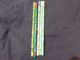 5 Peanuts Snoopy Charlie Brown Winter Snowflake Skating Christmas Pencils - £2.84 GBP