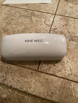 White Nine West Eyeglass or Sunglass Hardcase  - €8,24 EUR