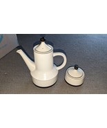 Strawberries freezer to oven stone ware coffee/tea pot w/ Sugar Bowl Bei... - £38.51 GBP