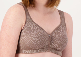 Breezies Wirefree Diamond Shimmer Unlined Support Bra- JAVA, 48B   A561421 - £23.67 GBP