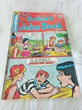 Vintage Archie&#39;s Joke Book Comic Book (1970&#39;s) - £9.51 GBP